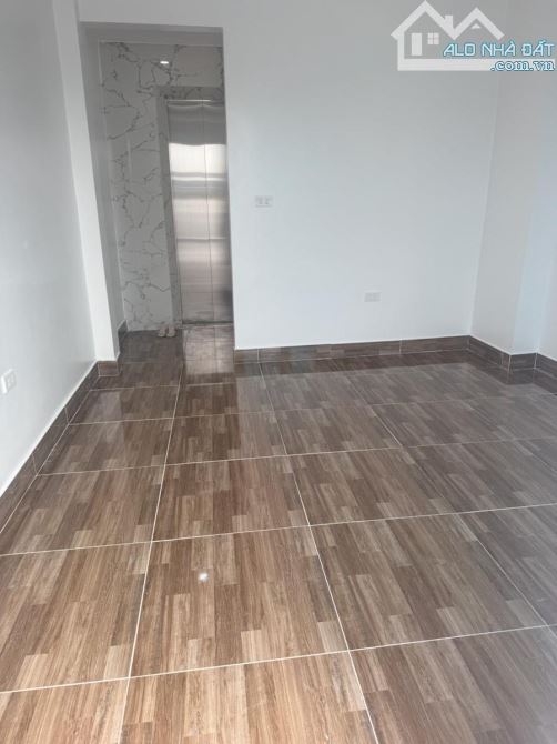 Bán nhà Lạc Trung 46m2, 6T thang máy phân lô, oto 4c đỗ cửa, kd văn phòng. Giá 14.8 tỷ