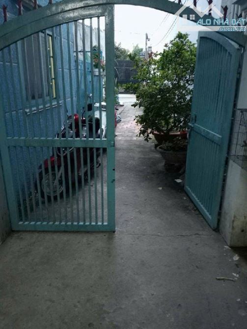 BÁN NHÀ QUẬN 9,GIÁ SIÊU RẺ DT220M NGAY CẠNH TRƯỜNG ĐH TC MARKETING,HẺM XE HƠI 6M,NHỈNH 6TỶ - 9