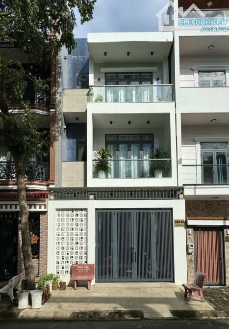 NHÀ 2 lầu đẹp kdc Nam Long, Cái Răng giá 5 tỷ 550 tr (thương lượng ít)