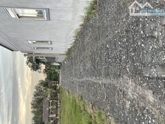 Cần bán đất đường Bình Lợi giáp thị trấn ĐH giá rẻ dân đông sổ hồng 850 triệu/ nền