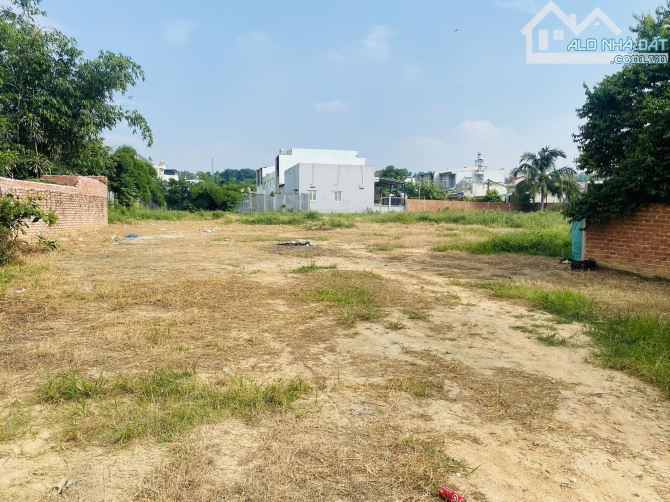 Cơ hội mở tòa nhà 20tag-3 Mặt Tiền Nguyễn Xiển-2800m-giảm sâu 70T-Ngay Vinhome Q9-HIẾM BÁN