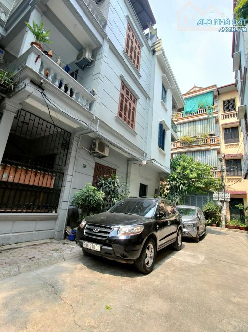 Bán nhà phân lô Nghĩa đô - Hoàng quốc việt, 45m, 5 tầng, 17.2 tỷ, ô tô tránh