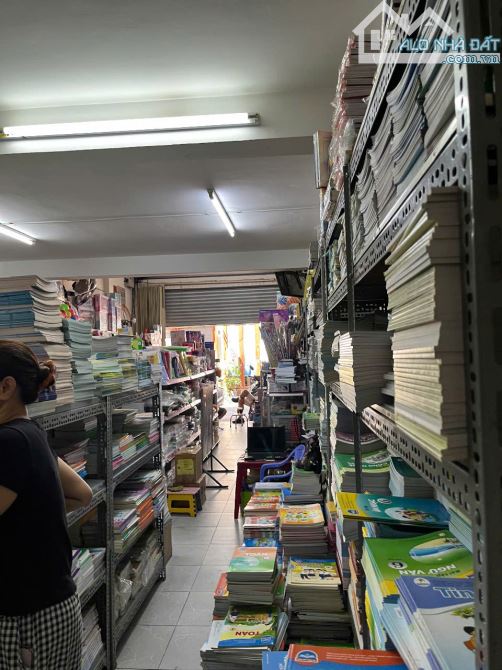 Kẹt tiền bán gấp  nhà 3 tầng, đường Trần Phú, P4, Quận 5, Tiện KD - Giá tốt