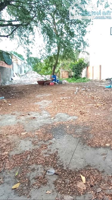 D260 BÁN ĐẤT P.TRẢNG DÀI :  Diện tích : 12m x 78m đã xây tường bao