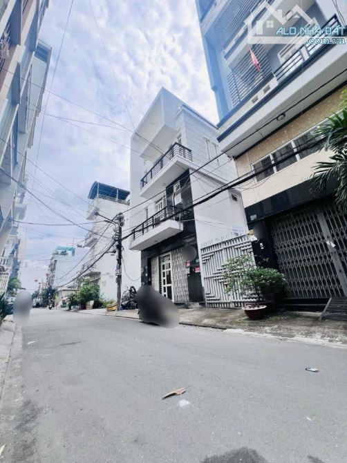 Q7 HUỲNH TẤN PHÁT 8x19M HẺM NHỰA CÓ VỈA HÈ Ô TÔ NGỦ TRONG NHÀ KHU PHÂN LÔ 12.xT