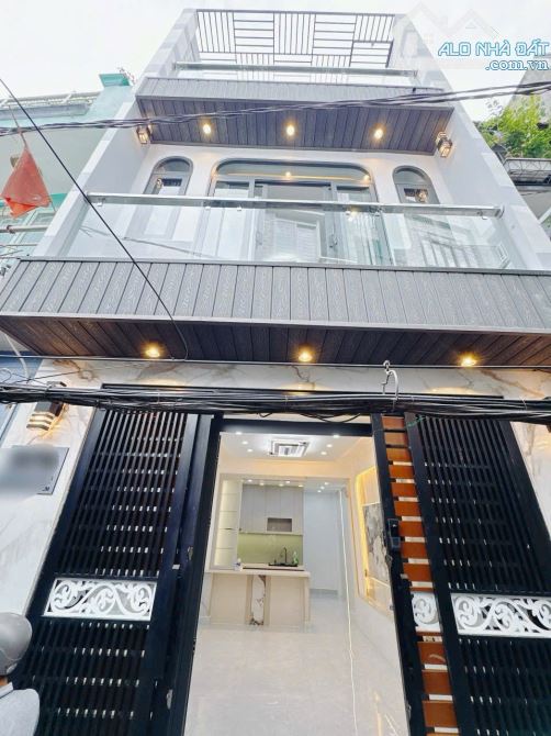 BÁN NHÀ ĐẸP 3 TẤM CÁCH MẶT TIỀN HOÀNG DIỆU 3 CĂN Ngang 4 Dài 9,5 Giá 5Tỉ Nhĩnh Sổ Riêng