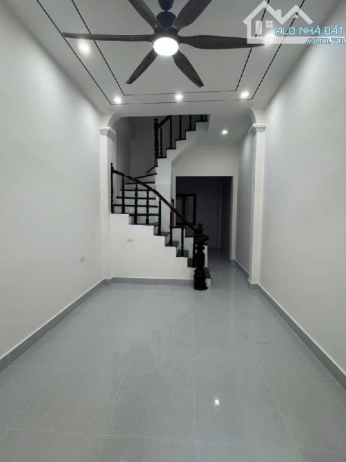 BÁN NHÀ ĐẸP CHIẾN THẮNG HÀ ĐÔNG – NGÕ RỘNG – Ô TÔ GẦN – DT 40m2 - NHÀ DÂN XÂY CHẮC CHẮN -