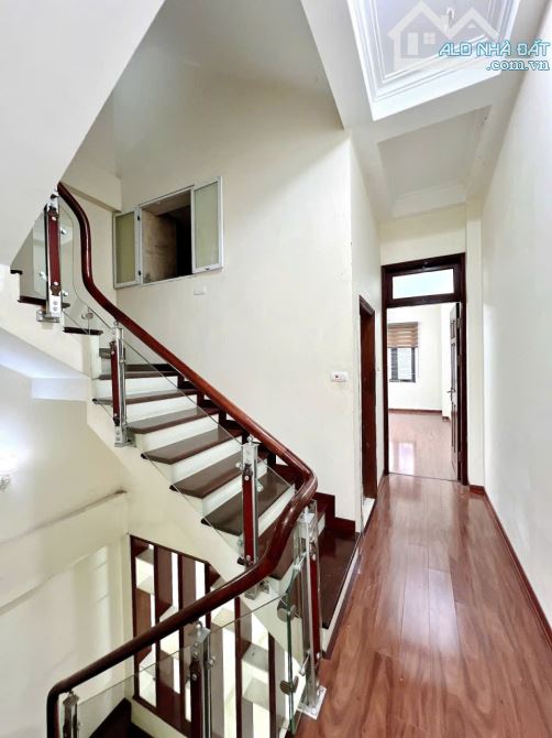 NGUYỄN CẢNH DỊ- HOÀNG MAI, PHÂN LÔ, ÔTÔ TRÁNH, 53 M2, GIÁ 20,6 TỶ.