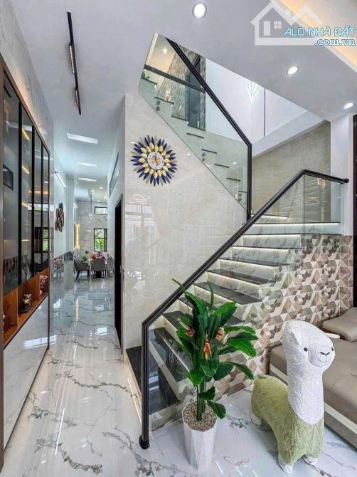 Hiếm Bán nhà Mặt Tiền Phan Ngữ DaKao Dt 3.6x16 kết cấu 2 lầu giá chỉ 14 tỷ