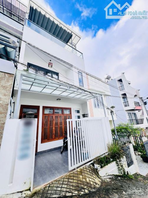 ✨🏡 Cần bán Nhà Phố Hẻm Xe Hơi đường Nguyễn Trung Trực, P.03, TP. Đà Lạt