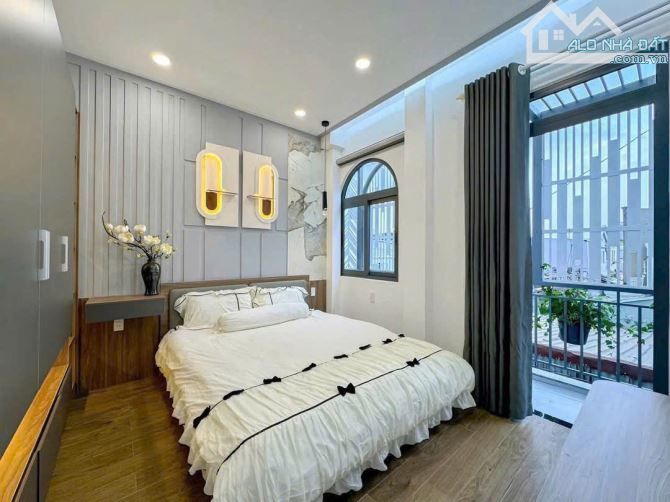 Khan hiếm Bán CHDV Bùi Quang Là P12 DT 4.8x28 kết cấu hầm 6 lầu 21P và penhouse