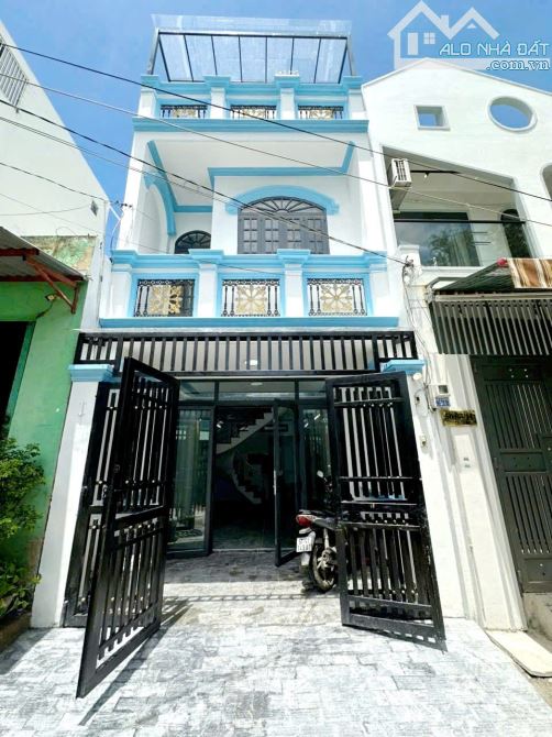 Chỉ 5.5 tỷ nhà 3 tầng giáp Q6 khu Bình Phú hẻm 8m 50 nguyễn quý yêm