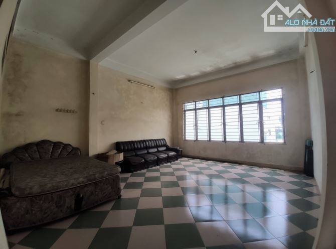 Bán nhà 3 tầng mặt tiền đường Ngũ Hành Sơn, ngay ĐH Kinh Tế Đà Nẵng giá chỉ 13 tỷ