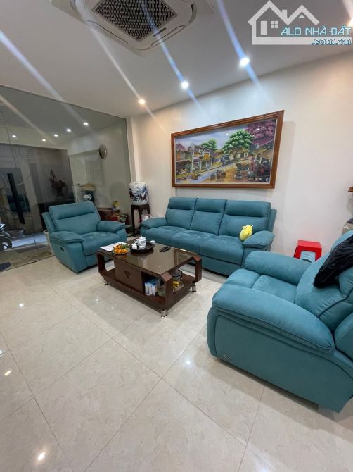 BÁN NHÀ ĐẸP 50M2 MẶT ĐƯỜNG NGUYỄN CẢNH DỊ, HOÀNG MAI, KINH DOANH ĐỈNH, Ô TÔ TRÁNH, 20 TỶ
