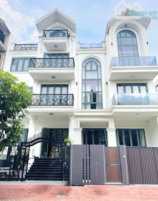 BIỆT THỰ HIM LAM, 5 TẦNG, 150m2, THANG MÁY, CÓ HẦM, VIEW CÔNG VIÊN, CHỈ 46 TỶ