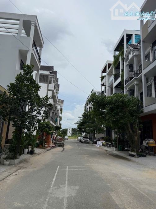 🔥Nhà 5 tầng TẶNG FULL NỘI THẤT đường Thới An 28 , phường THỚI AN, Q12, dt 63m2 (4,5mx14m)