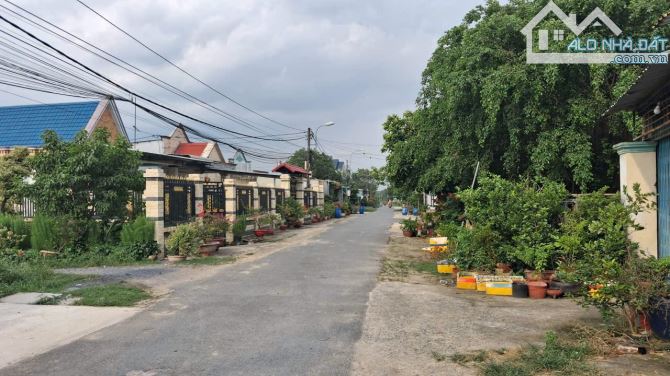 Tân Thạnh Đông gần chợ chiều đường ô tô giá chỉ 1,8 tỷ