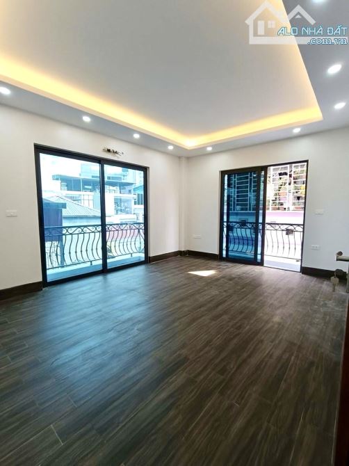 HƠN 9 TỶ ĐẬP HỘP LÔ GÓC 38M & Ô TÔ KHƯƠNG TRUNG - THANG MÁY - BA BƯỚC RA HỒ - TIỆN ÍCH XỊN