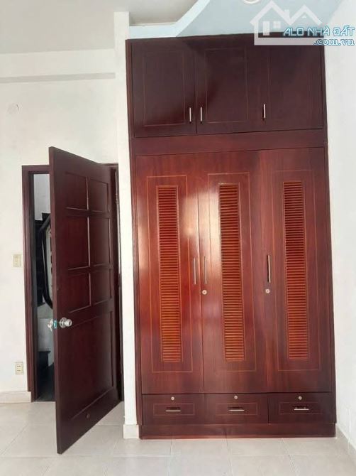 Bán nhà Quận 11, 5 tầng, ngang nở hậu hơn 4m, chỉ 7.x tỷ