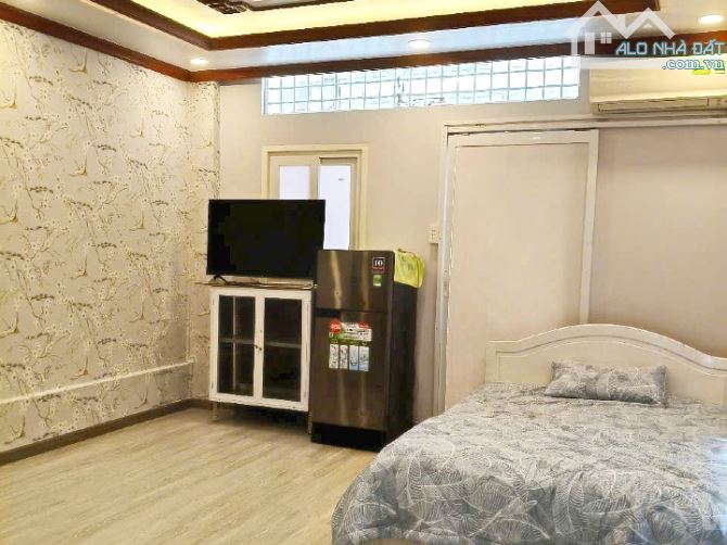Cần bán nhà 1 lầu 2 mặt hẻm Cao Đạt, Quận 5