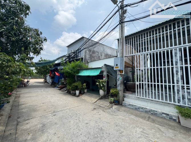 Phước Lộc- Nhà Bè- TPHCM - 68,5m2 ngang 5,2m nở hậu, 2 mặt tiền Đường xe hơi tận nơi