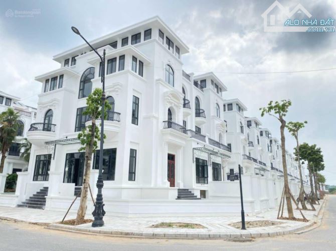 BÁN BIỆT THỰ LÔ GÓC KĐT LOUIS CITY HOÀNG MAI, 180M,5 TẦNG,MT20M, VỊ TRÍ ĐẮC ĐỊA, ĐẲNG CẤP.