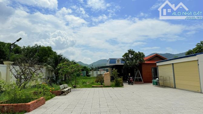 BÁN NHÀ VƯỜN ĐẸP  MẶT TIỀN TRƯỜNG CHINH XÃ LONG HẢI, TP.HCM DT 1650M2 CÓ 200M2 TMDV