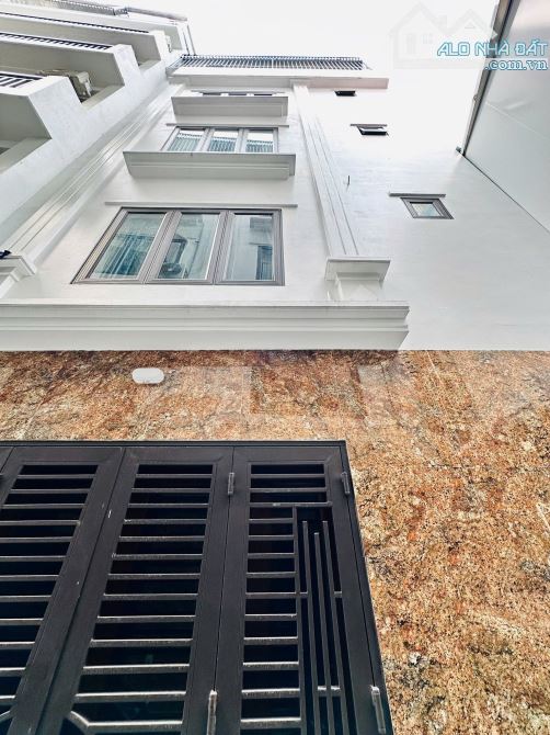 Bán nhà ngõ 401 Cổ Nhuế quận  Bắc Từ Liêm - Sổ 30m2; nhà 5 tầng; giá 6,7 tỷ  -Ngõ to