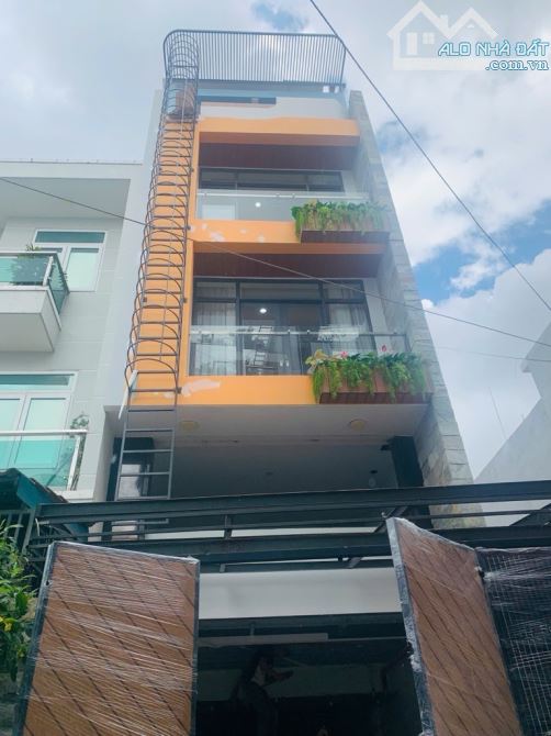 Bán chdv hxh tránh quang trung, phường 8, gò vấp, 98m2, giá 18.x tỷ