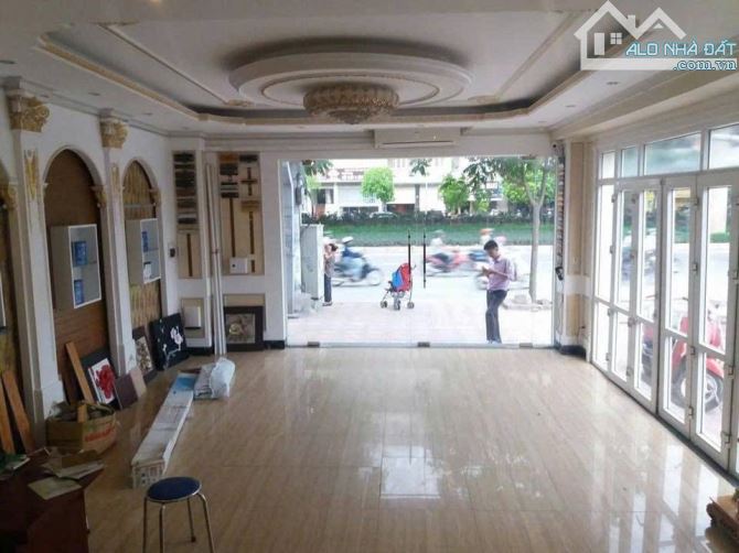 MẶT PHỐ NGUYỄN XIỂN - 3 TẦNG THÔNG SÀN - LÔ GÓC 1 MẶT PHỐ-MẶT NGÕ Ô TÔ TRÁNH -60M GIÁ 14,5