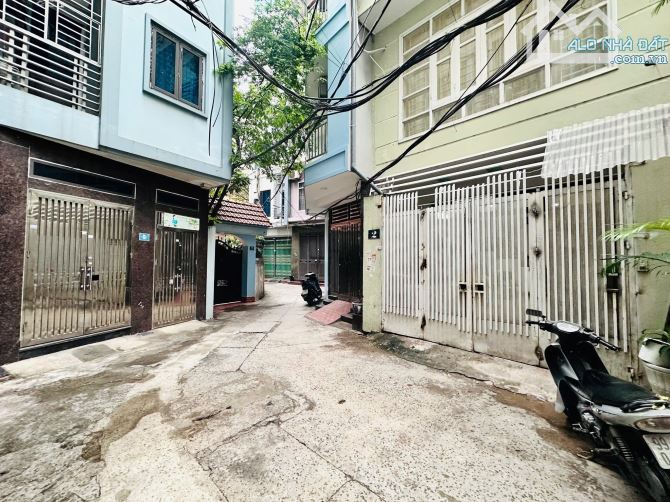 BÁN NHÀ DƯƠNG QUẢNG HÀM CẦU GIẤY NHỈNH 19 TỶ, DIỆN TÍCH 65M, 6 TẦNG, MT4.5M