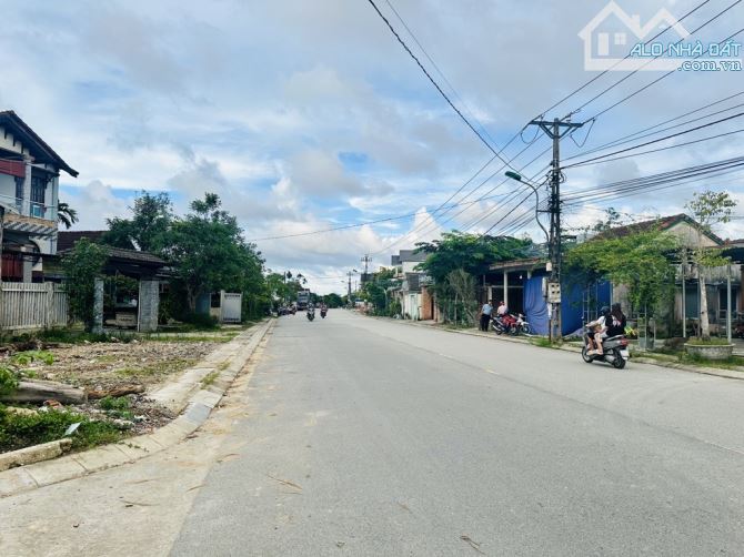 Bán nhà 5-7 mặt tiền rộng có thể phân lô thủy phương hương thủy Huế