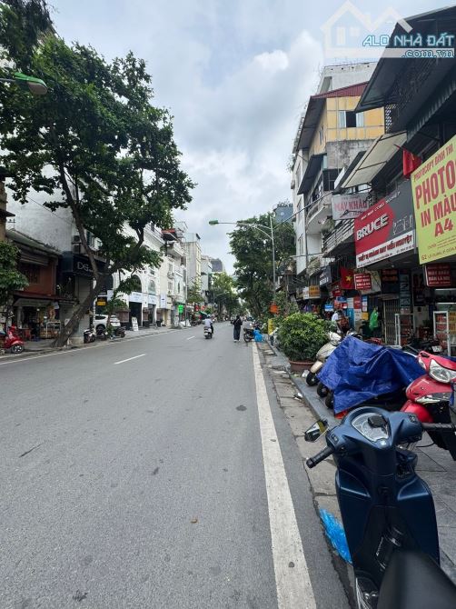 Bán nhà  mặt phố Lê Duển, hiếm, lô góc, kinh doanh đỉnh, vỉa hè 38 tỷ