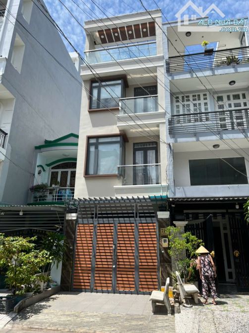 BÁN NHÀ ĐẸP 4 Tầng, 4m x 20m, giá 16.7 tỷ Mặt tiền đường số P. Tân Quy, Quận7