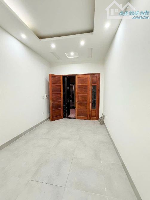 BÁN NHÀ MỚI NGỌC THỤY – DÂN XÂY – Ô TÔ ĐỖ CỬA - Ở NGAY –  34M2 CHỈ 7,4 TỶ