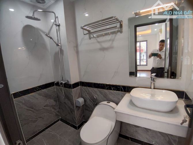 Cần Bán Gấp Căn Nhà Lô Góc Mới Xây Siêu Đẹp,Thang Máy Ở Vạn Phúc.Gía 9.7Tỷ Có TL