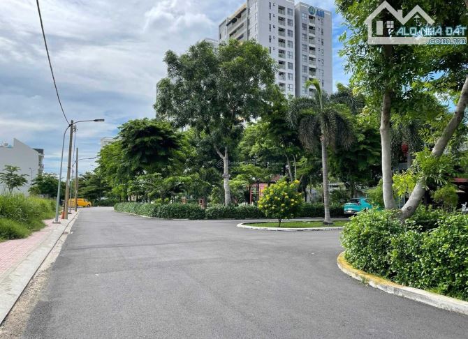 HXH 8m khu đồng bộ Lê đức thọ 4x16m 1T2LST nhà mới giá có 10.x tỷ, ngay công viên
