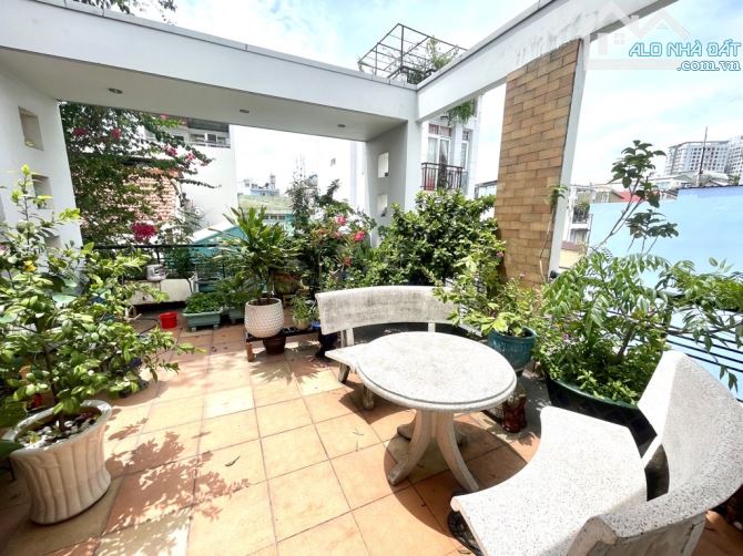 NHÀ 2 MẶT TIỀN HẺM RỘNG RÃI, QUẬN 3 - NGANG HƠN 4M - 4 TẦNG BTCT - 70M2 - NHỈN 11 TỶ