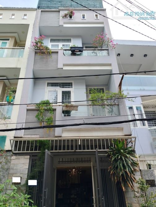 Ngay chợ Bà Chiểu giáp Quận 1 - Bán nhà Bình Thạnh HXH 6m Bùi Hữu Nghĩa- 4 tầng (4x17m) -