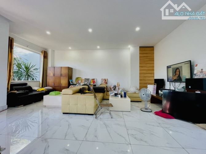 Biệt thự KDC PHÚ XUÂN lô góc 230m2 gấp bán
