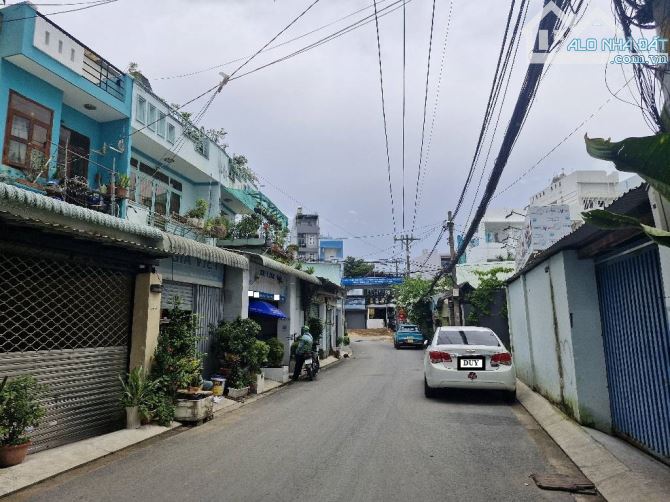 Nhà C4 - Mặt tiền kinh doanh- Đường xe hơi thông- Quận2 - 121m² – ngang 5,87m –10tỷ