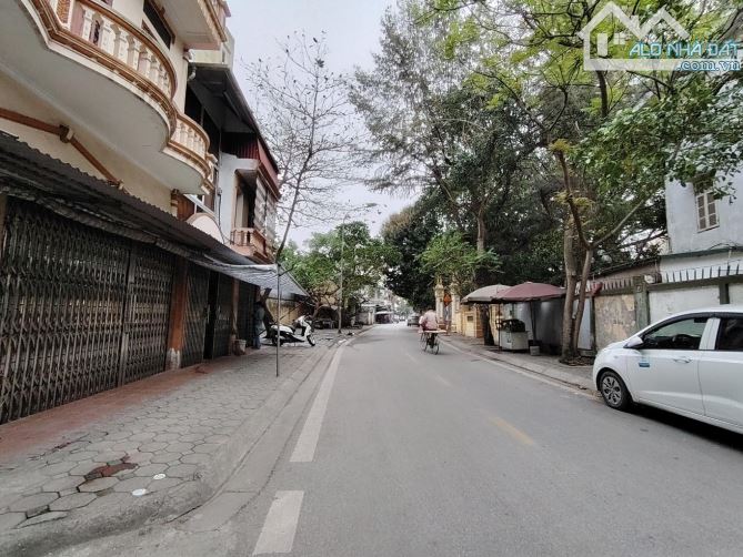 🔥 HÀNG HIẾM PHỐ NGUYỄN VĂN CỪ – GIÁ CHỐT CỰC MỀM - 97M2 GIÁ CHỈ 11,3 TỶ