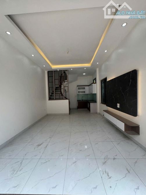 Bán nhà Đại Cát, Bắc Từ Liêm, 31m2, 5 tầng, mặt tiền 4.05m, giá 6.55 tỷ