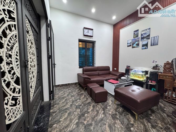 BÁN NHÀ PHỐ ĐỘI CẤN – 40M² – 4 TẦNG – MẶT TIỀN 6M – GIÁ 10 TỶ - LÔ GÓC 3 THOÁNG