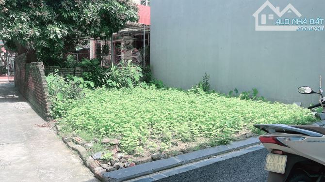 Siêu hiếm lô góc Thôn Ba Chữ- Phúc Thịnh-Hà Nội