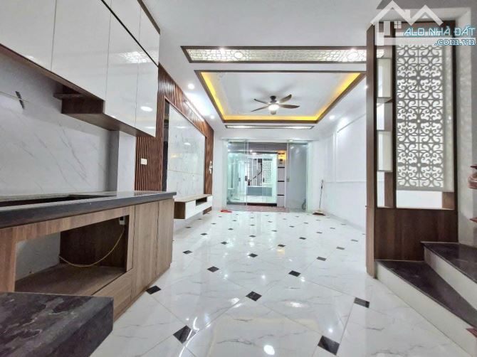 Bán nhà Tân Lập 32M 5 Tầng, 4 phòng, ô tô đỗ gần giá 4.1 tỷ