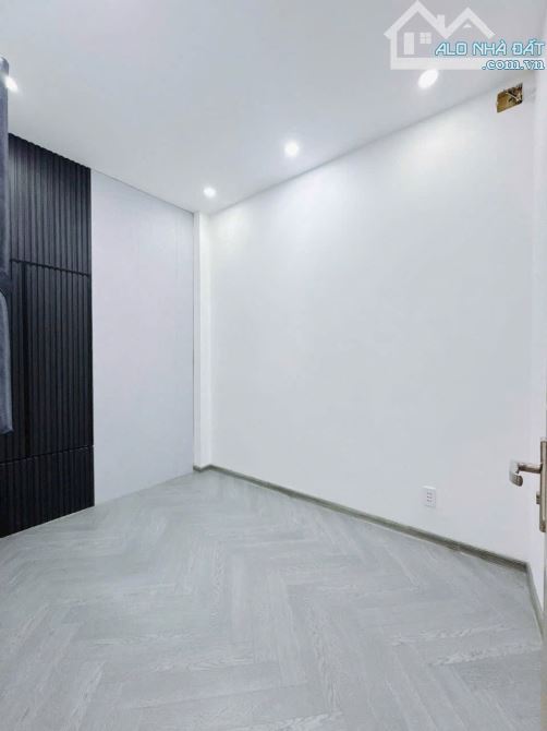 BÁN NHÀ ĐẸP 3 TẤM CÁCH MẶT TIỀN HOÀNG DIỆU 3 CĂN Ngang 4 Dài 9,5 Giá 5Tỉ Nhĩnh Sổ Riêng - 11