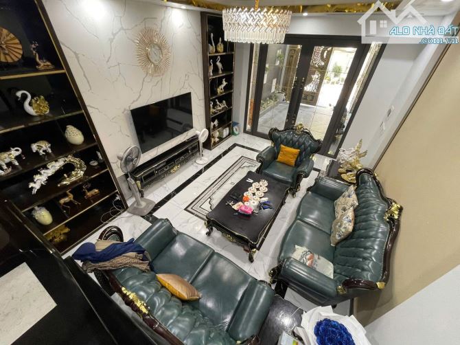 Nhà đẹp đẳng cấp thượng lưu khu phân lô Tô Vũ - 193 Văn Cao. DT 92m² x 5T - 1