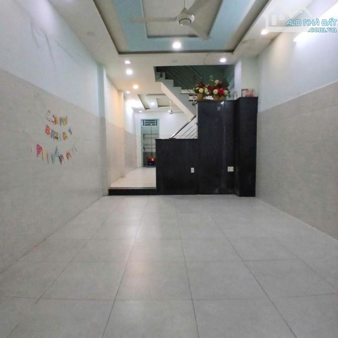 Bán Nhà Bình Tân , Khu Y tế Kỹ Thuật , 4Tầng, 68m2, Chỉ Hơn  7 Tỷ (TL) - 1