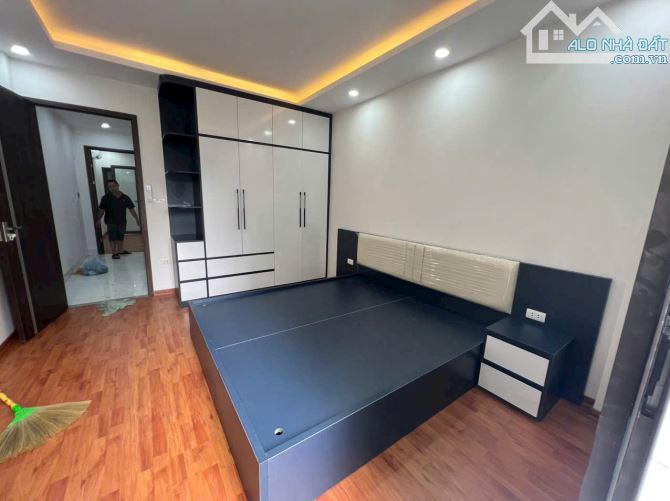 Bán nhà cuối Bà Triệu -Hà trì 42/45m2 5 tầng ,full đồ,giá 7,5 tỷ có thương lượng. - 1